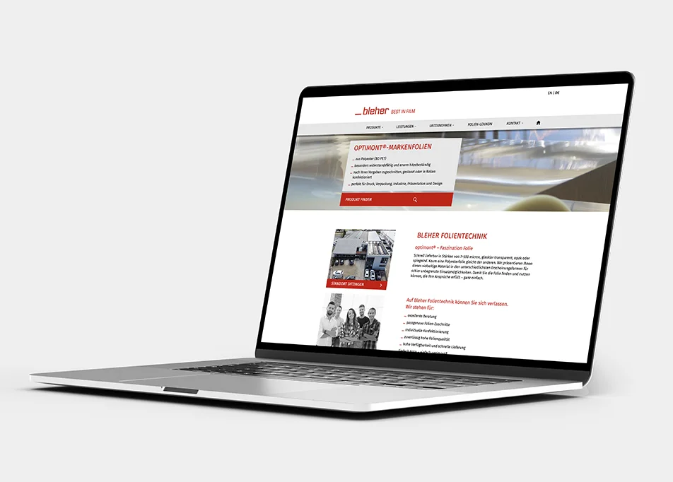 Webseite von ‚Bleher Folientechnik‘ auf einem Notebook abgebildet